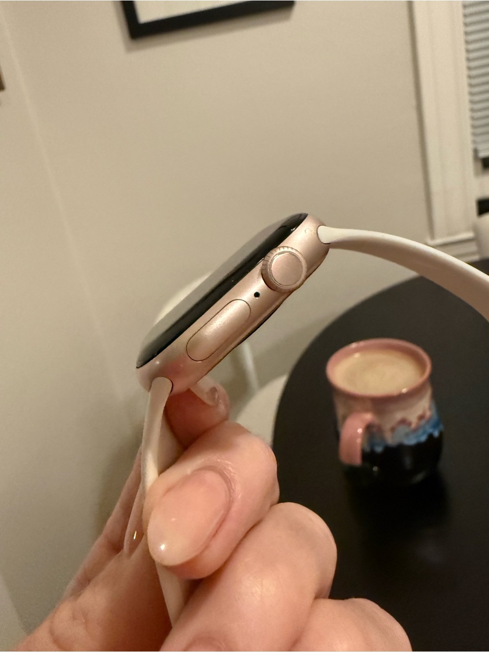 Apple Watch Series 10 - WiFi and cellular - Picture 2 of 7